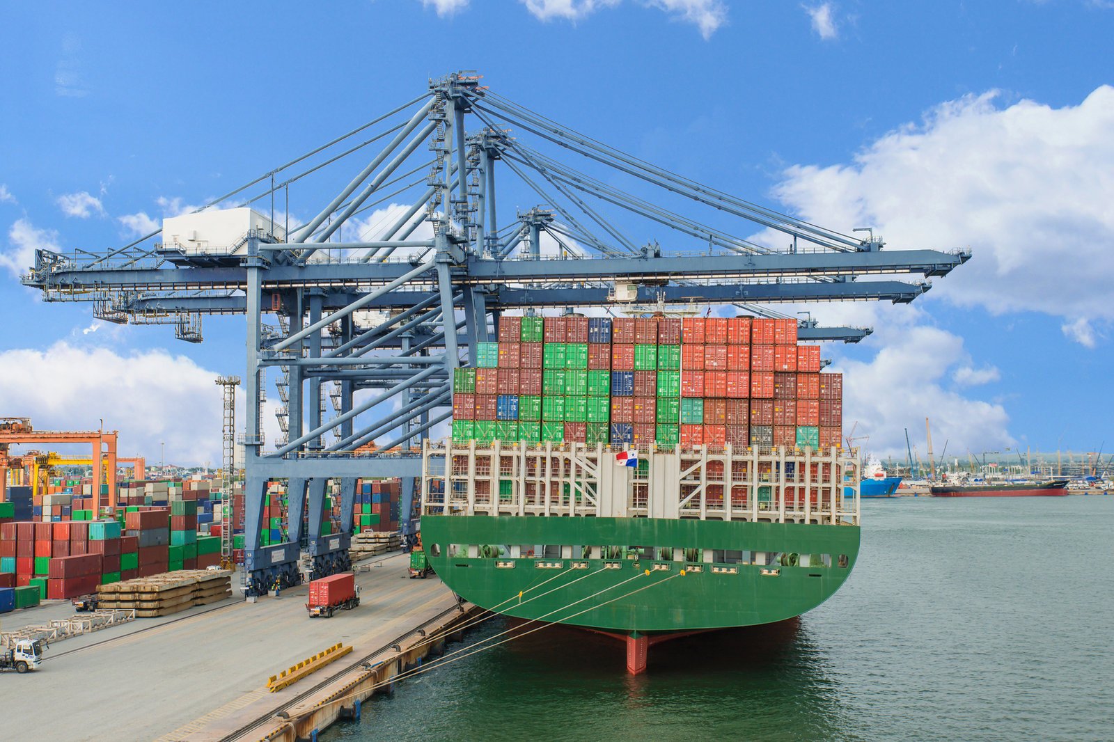 Container ship loaded with shipping containers
